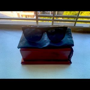 Guess shades